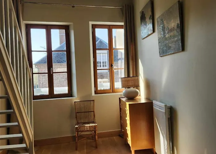 Cour Saint Jean * Le Neubourg